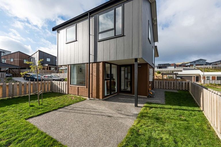 Photo of property in 6 Astelia Way, Woodridge, Wellington, 6037