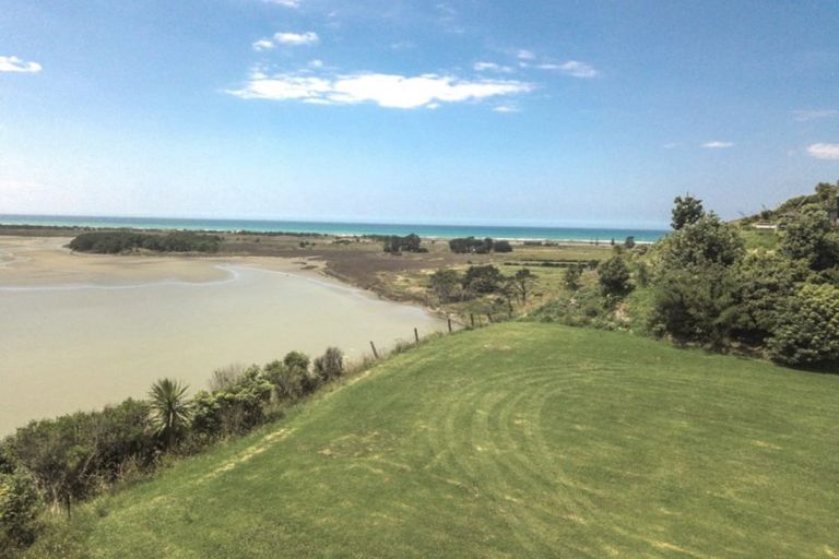 Photo of property in 10 Mangawhio Drive, Mahia, 4198