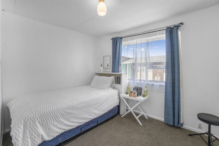 Photo of property in 321a Wellington Road, Wainuiomata, Lower Hutt, 5014