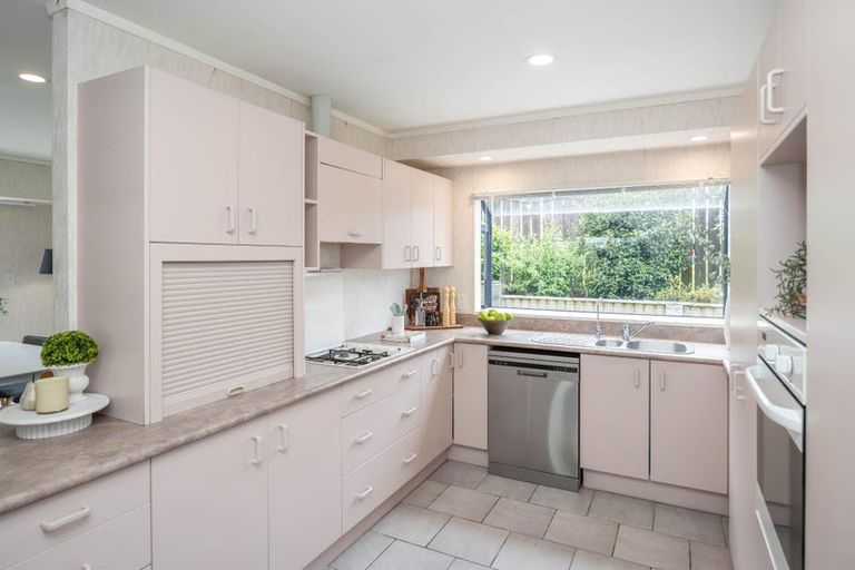 Photo of property in 20 Hollinger Place, Nawton, Hamilton, 3200