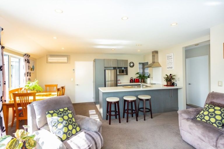 Photo of property in 4/5 Kennedys Bush Road, Halswell, Christchurch, 8025