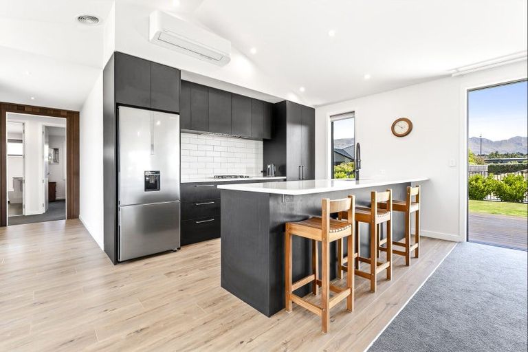 Photo of property in 19 Pounamu Avenue, Albert Town, Wanaka, 9305