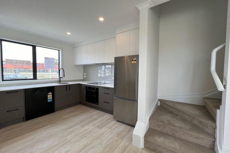 Photo of property in 3 Te Tihi Street, Wiri, Auckland, 2104