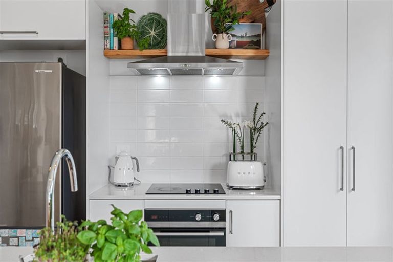 Photo of property in 8 Kaiora Drive, Papamoa Beach, Papamoa, 3118