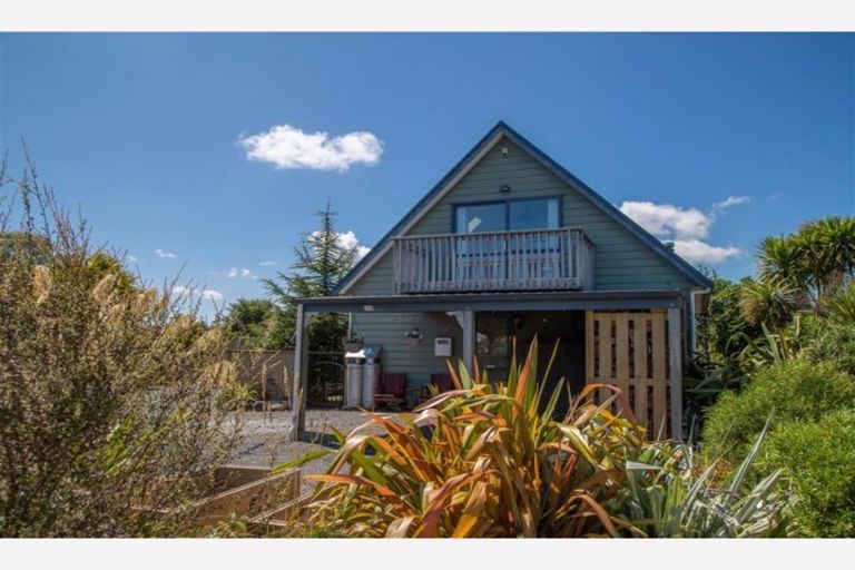 Photo of property in 20b Manuka Street, Otaki Beach, Otaki, 5512