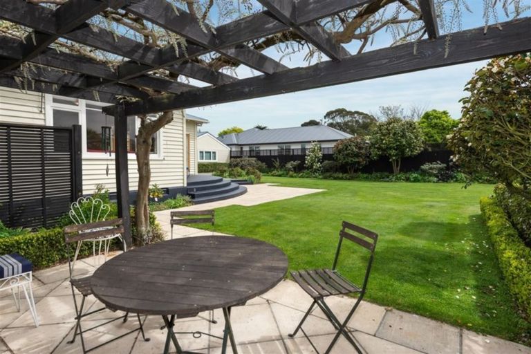 Photo of property in 58 Searells Road, Strowan, Christchurch, 8052