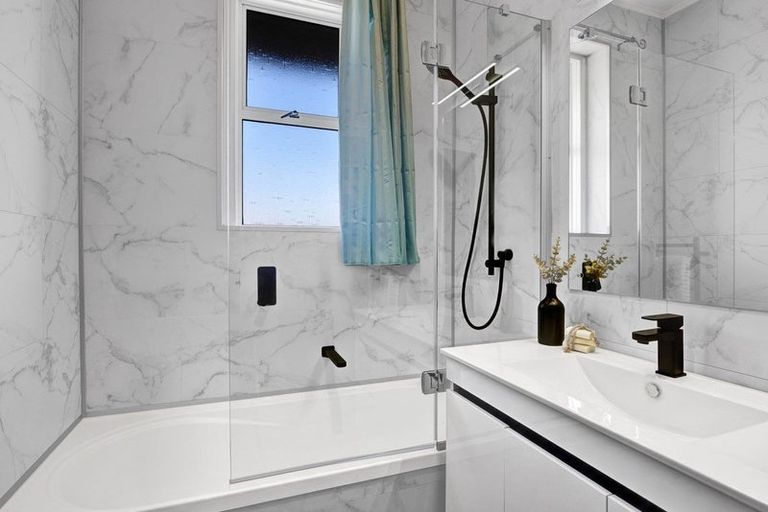 Photo of property in 25 Argyle Street, Hawera, 4610