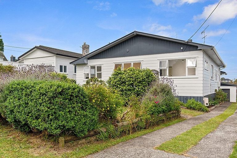 Photo of property in 21 Church Street, Northcote Point, Auckland, 0627