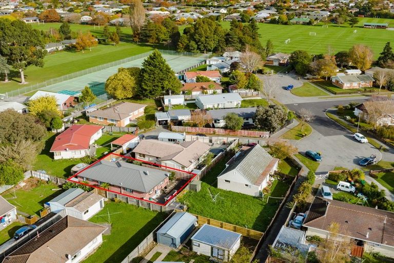 Photo of property in 23d Saunders Place, Redwood, Christchurch, 8051