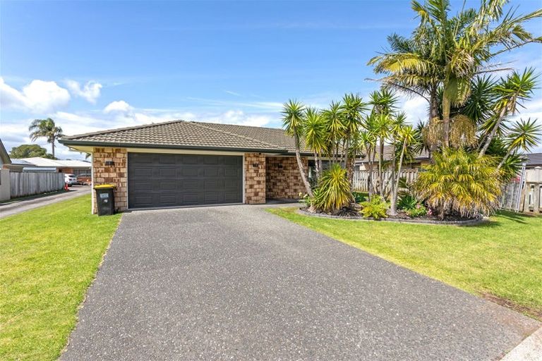 Photo of property in 60 Cholmondeley Crescent, Whitianga, 3510