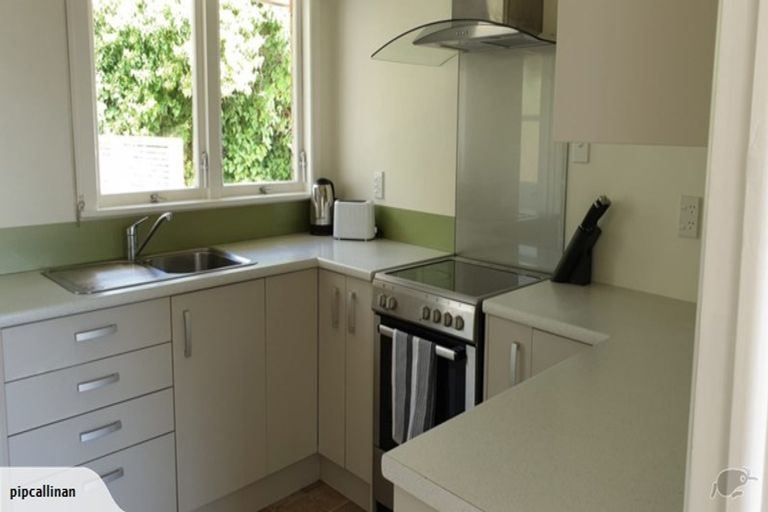 Photo of property in 2/9 Moana Avenue, Belmont, Auckland, 0622