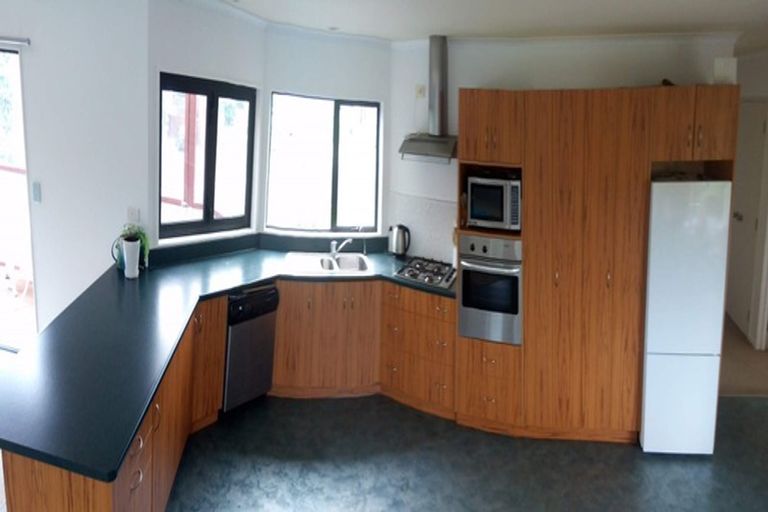 Photo of property in 8 Ruapehu Drive, Fitzherbert, Palmerston North, 4410