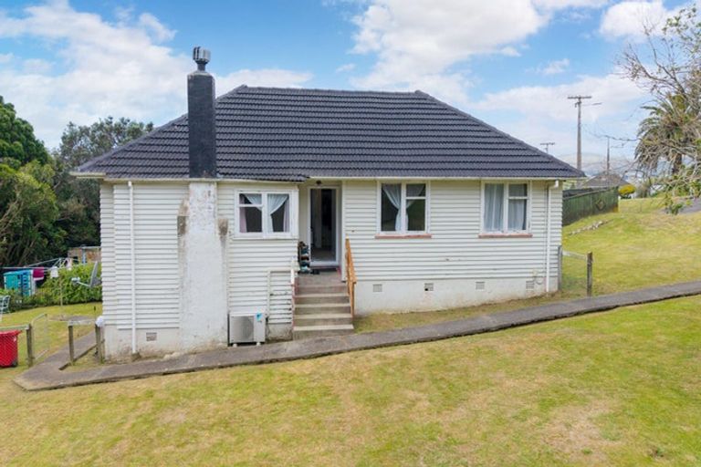 Photo of property in 12 Ngahue Crescent, Elsdon, Porirua, 5022