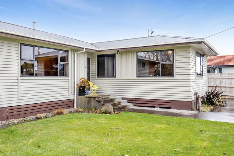 Photo of property in 16 Caplen Street, Hawera, 4610