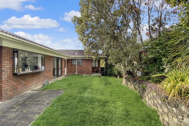 Photo of property in 176 Sturges Road, Henderson, Auckland, 0612