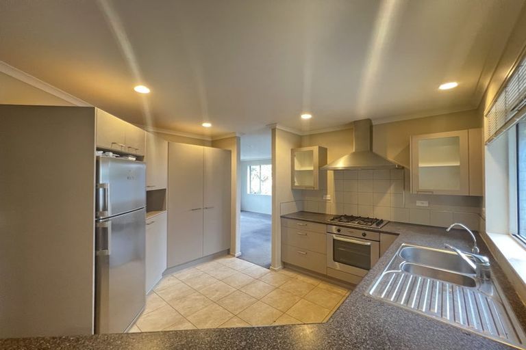 Photo of property in 4 Durbin Court, Greenhithe, Auckland, 0632