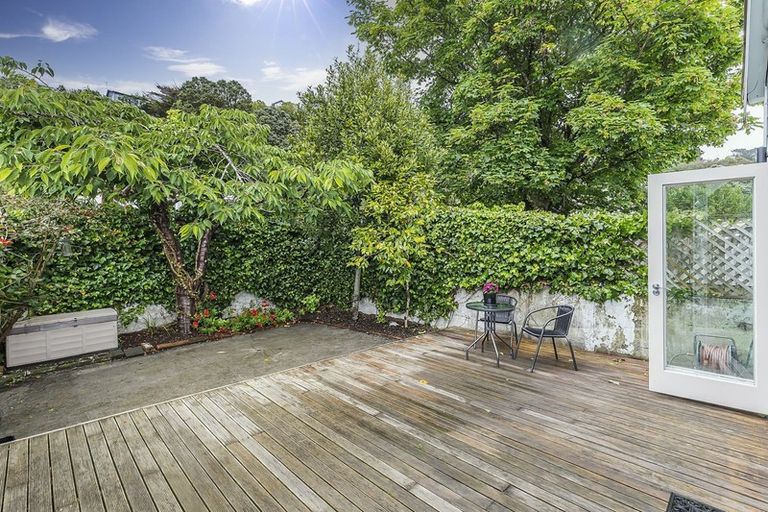Photo of property in 121 Aro Street, Aro Valley, Wellington, 6021