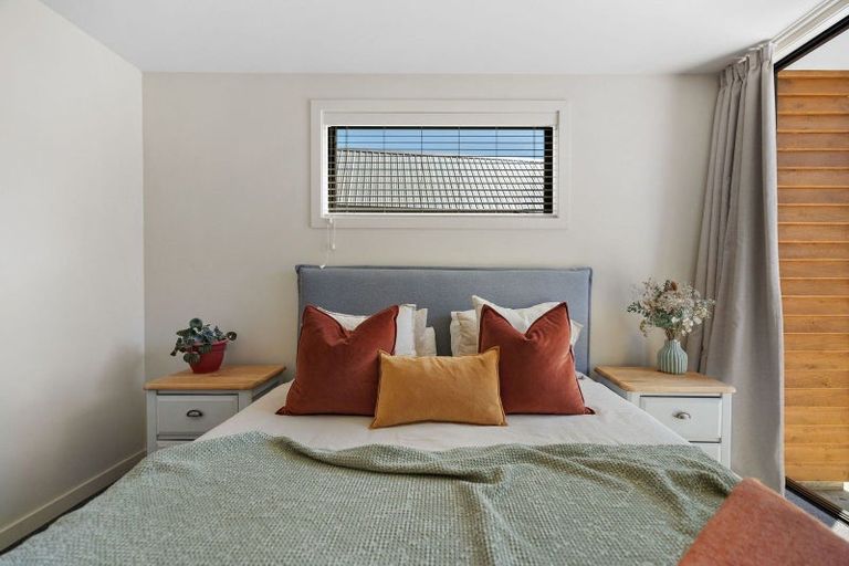 Photo of property in 9 Huxley Place, Lake Hayes, Queenstown, 9304