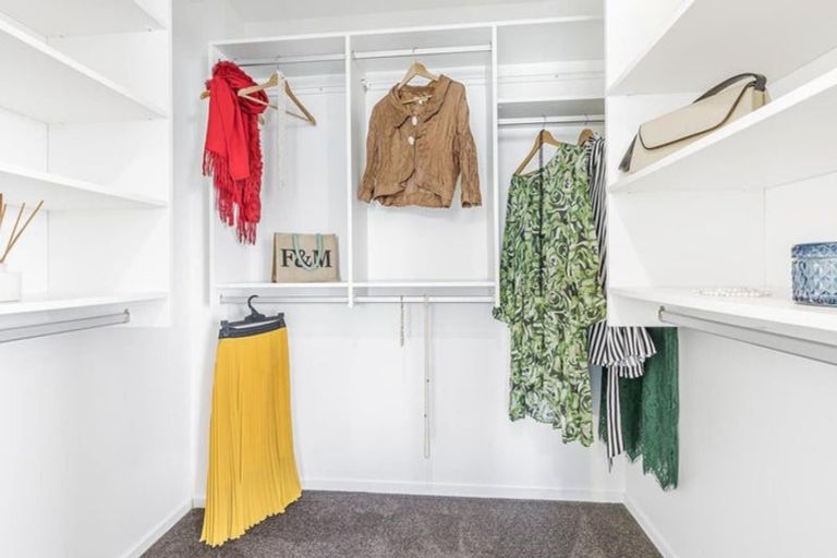 Photo of property in 67 Pretoria Road, Karaka Bays, Wellington, 6022