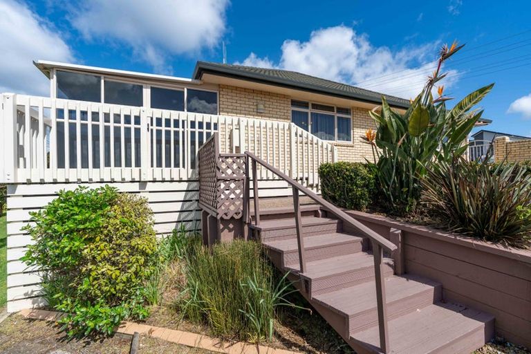 Photo of property in 82 Rototuna Road, Rototuna, Hamilton, 3210