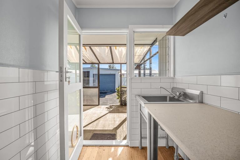 Photo of property in 1 Kingsley Street, St Andrews, Hamilton, 3200