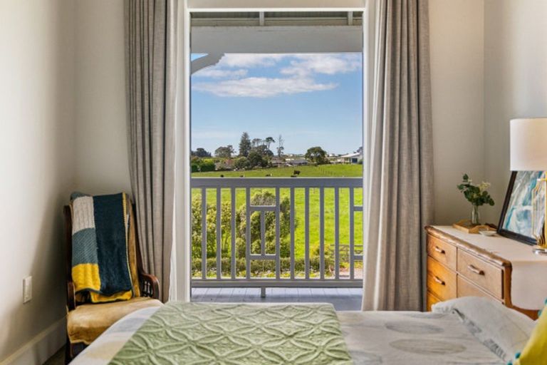 Photo of property in 111 Wharf Road, Clarks Beach, Pukekohe, 2679