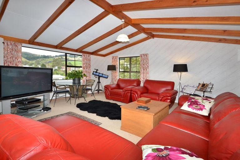 Photo of property in 41 Marine Parade, Macandrew Bay, Dunedin, 9014