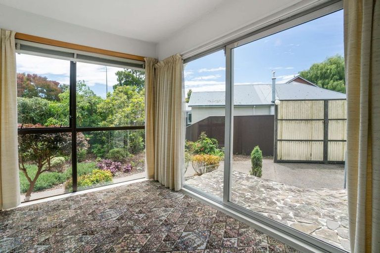 Photo of property in 14 Ardmore Place, Bishopdale, Christchurch, 8053