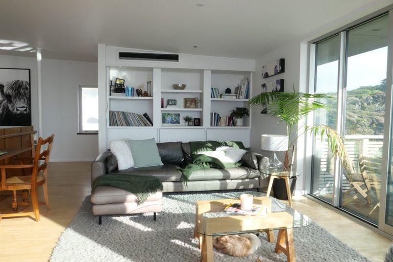 Photo of property in 4 Pa Road, Pukerua Bay, 5026