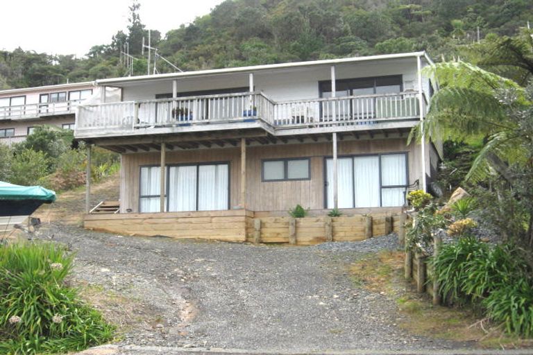 Photo of property in 70 Ocean Beach Road, Tairua, 3508
