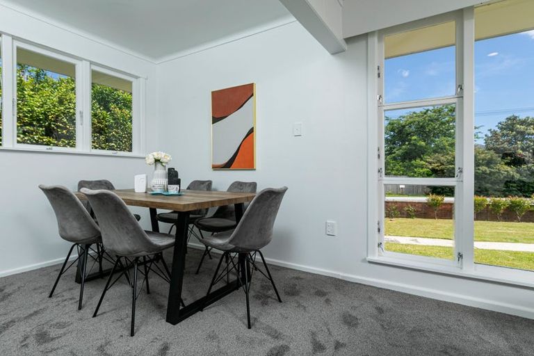 Photo of property in 8 Abel Tasman Avenue, Henderson, Auckland, 0610