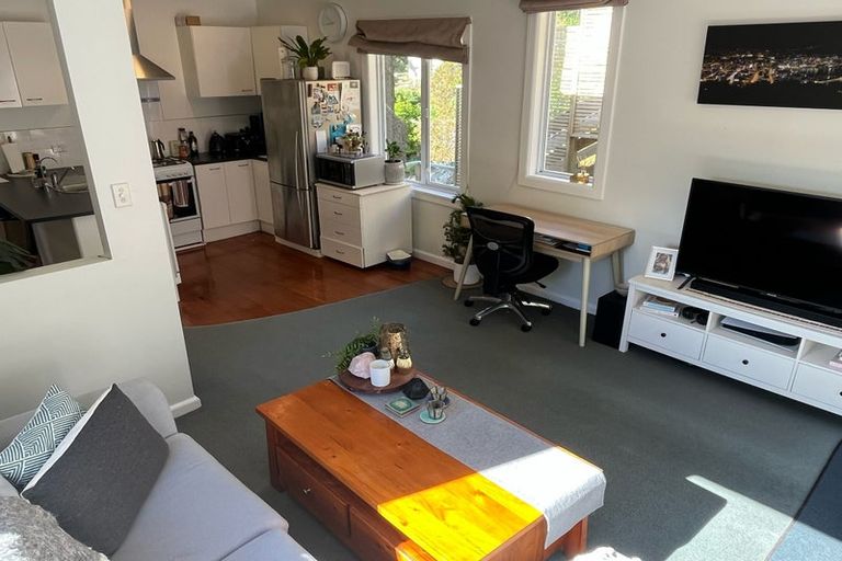 Photo of property in 1/44 Ribble Street, Island Bay, Wellington, 6023