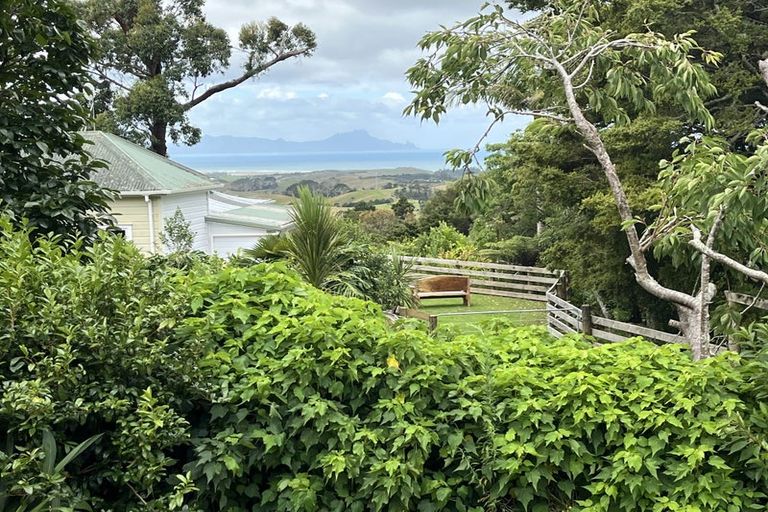 Photo of property in 216 Massey Road, Waipu, 0582