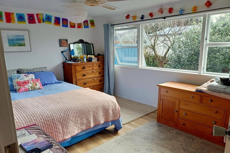 Photo of property in 31 Shearwater Street, One Tree Point, 0118