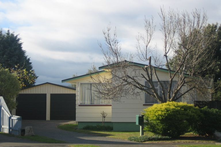 Photo of property in 18 Clement Place, Greenmeadows, Napier, 4112