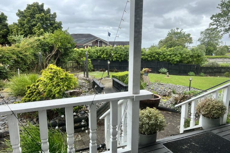 Photo of property in 54 Redlands Grove, Swanson, Auckland, 0612