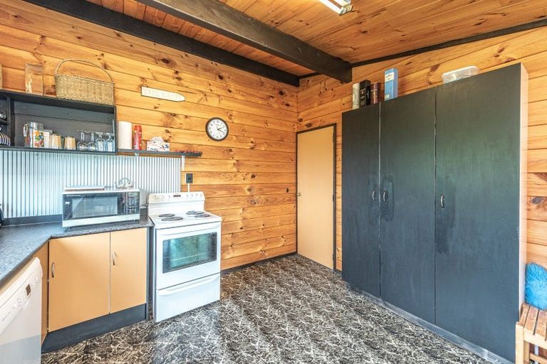 Photo of property in 89-91 Mowhanau Drive, Kai Iwi, Whanganui, 4574