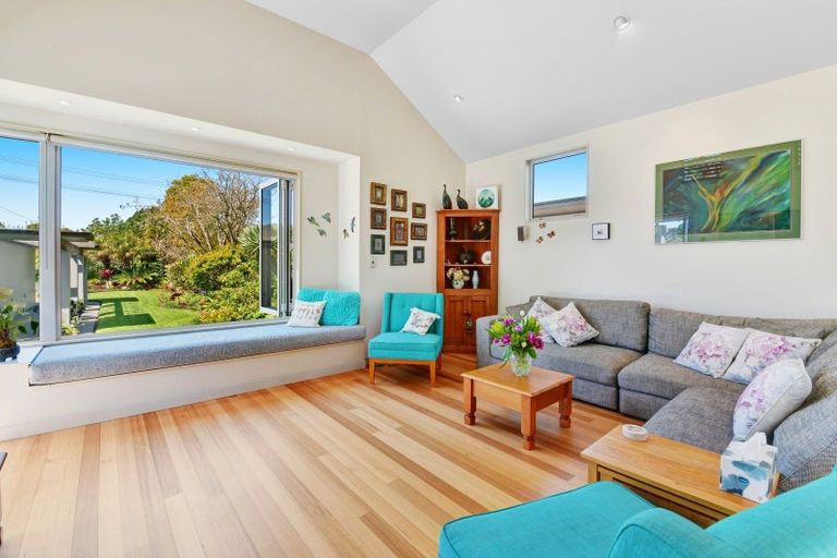 Photo of property in 12 Ardlui Avenue, Manly, Whangaparaoa, 0930