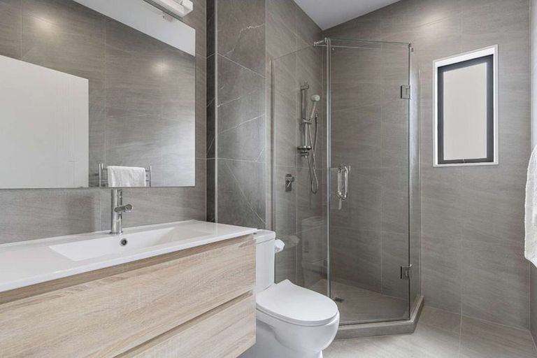 Photo of property in 43 Clayden Shuttleworth Street, Papakura, 2110