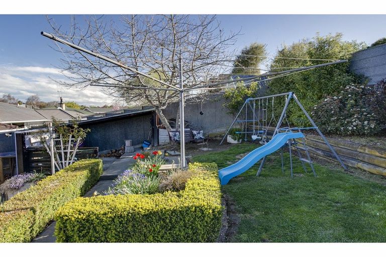 Photo of property in 16 Clyde Carr Crescent, Waimataitai, Timaru, 7910