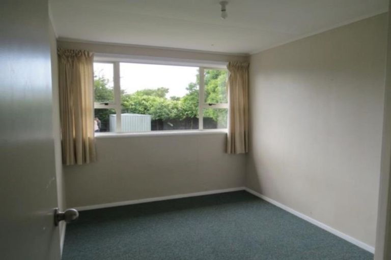 Photo of property in 33 Woodleigh Street, Frankleigh Park, New Plymouth, 4310