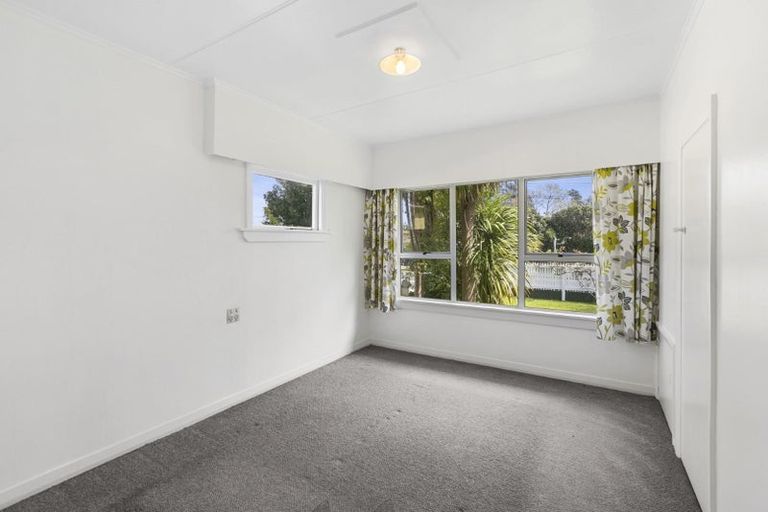 Photo of property in 241 Coronation Avenue, Welbourn, New Plymouth, 4310