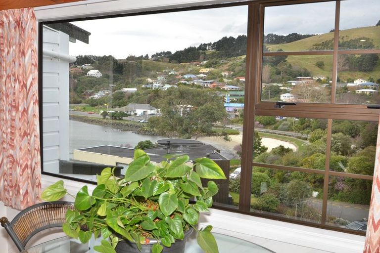 Photo of property in 41 Marine Parade, Macandrew Bay, Dunedin, 9014