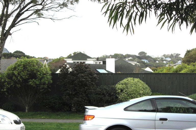 Photo of property in 13 Marsden Avenue, Karori, Wellington, 6012