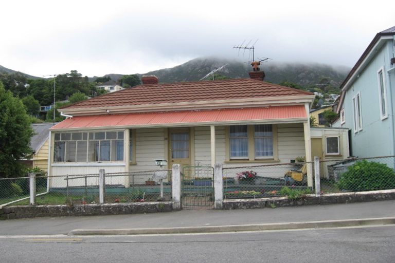 Photo of property in 12 Exeter Street, Lyttelton, 8082
