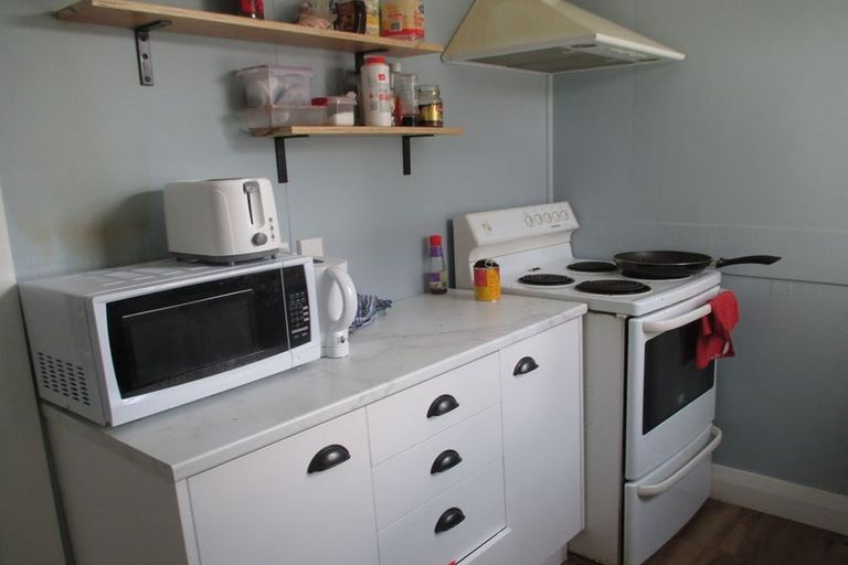 Photo of property in 74 Kilbirnie Crescent, Kilbirnie, Wellington, 6022