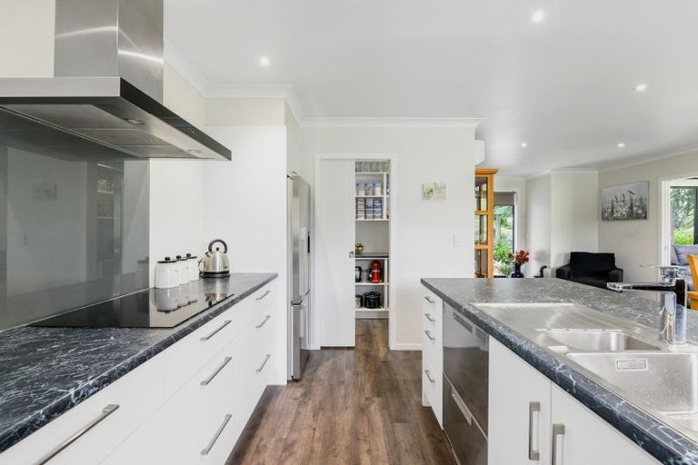 Photo of property in 48 Oak Lane, Pirongia, 3802