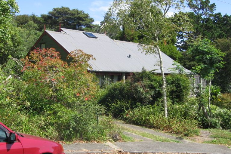 Photo of property in 24 Bryers Place, Bayview, Auckland, 0629