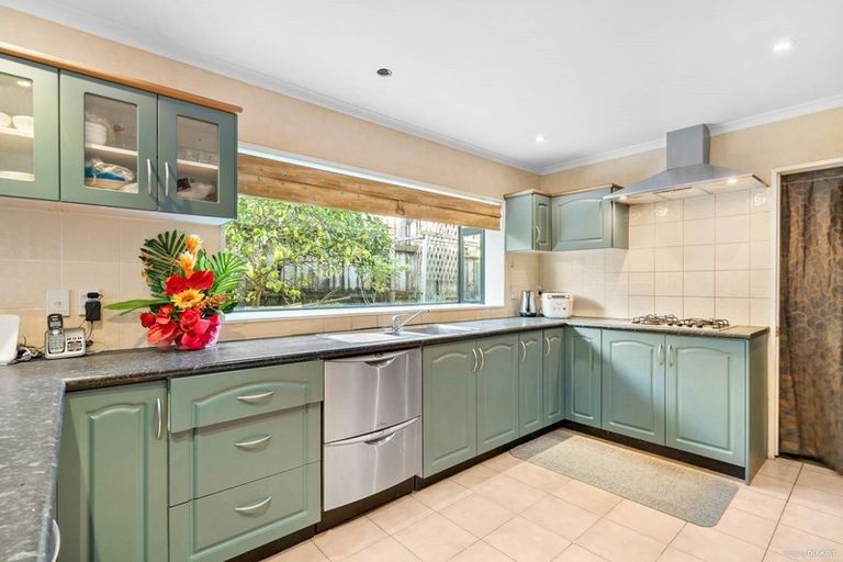 Photo of property in 25 Medvale Avenue, Flat Bush, Auckland, 2019