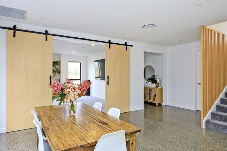 Photo of property in 40 Aspiring Drive, Poraiti, Napier, 4112